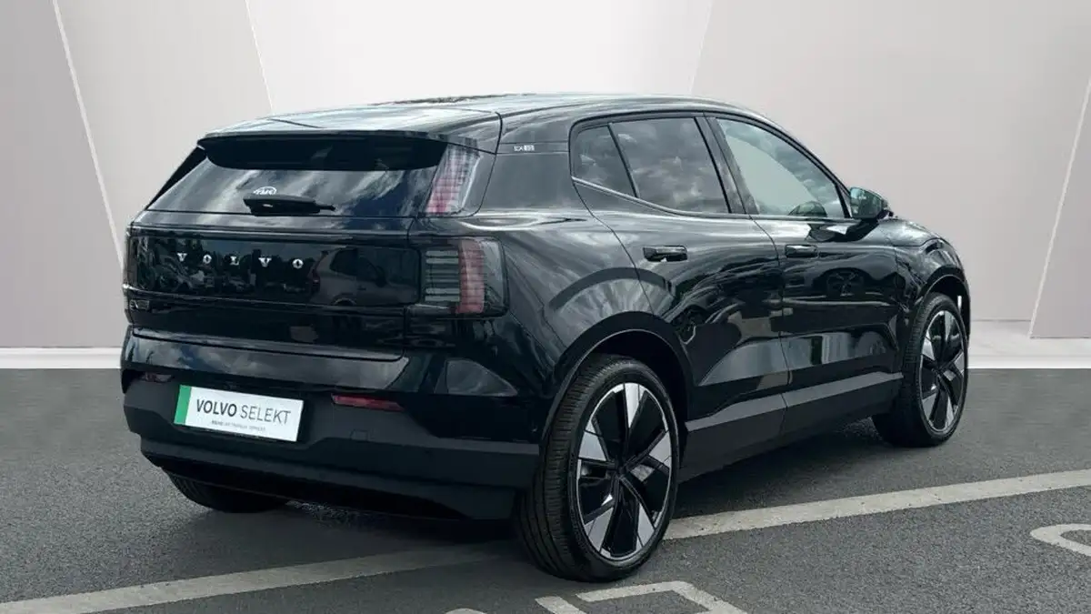 2025-volvo-ex30-e-single-motor-ultra-big-1