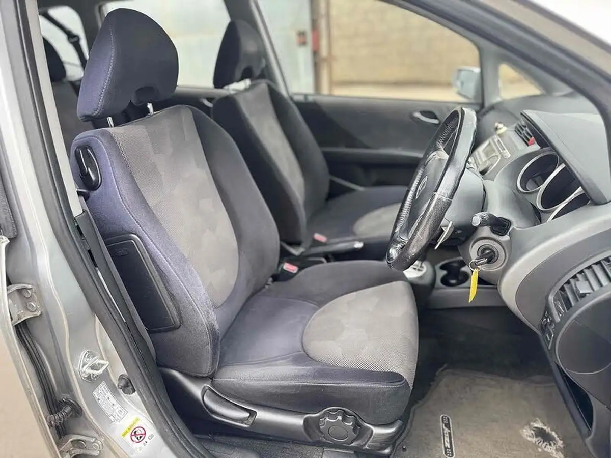 2007-honda-jazz-14-sport-cvt-7-big-14