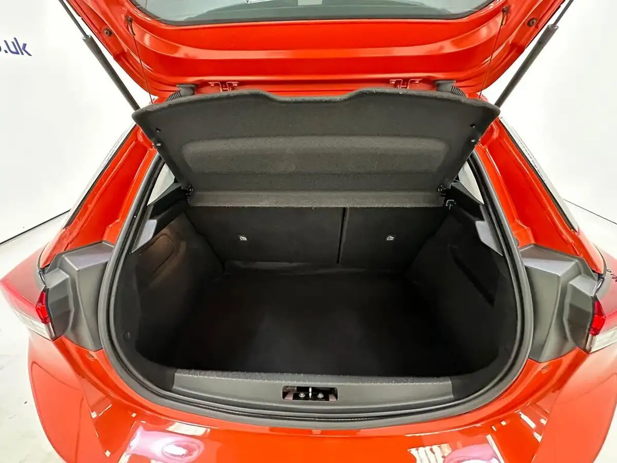 2020-vauxhall-corsa-15-turbo-d-se-nav-big-27