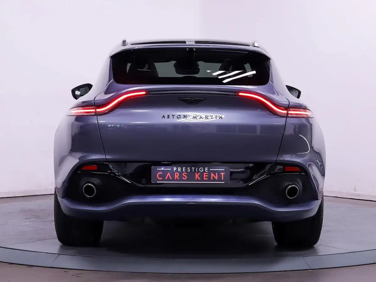 2021-aston-martin-dbx-40-v8-big-10