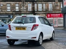 2013-toyota-yaris-133-tr-vvt-i-5d-small-4