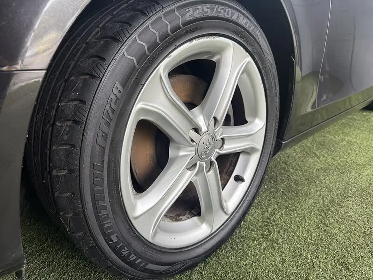 2012-audi-a4-20td-se-technik-136ps-big-1