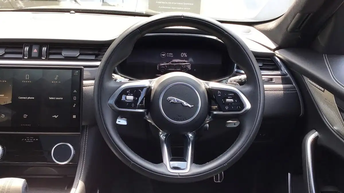 2023-jaguar-f-pace-20-p250-r-dynamic-hse-black-big-14