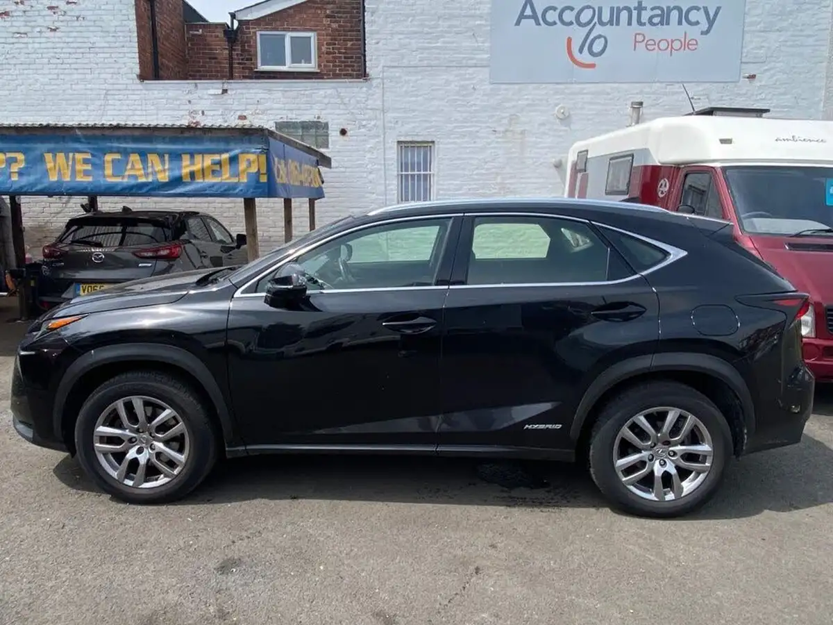 2015-lexus-nx-300h-25-se-194bhp-big-4