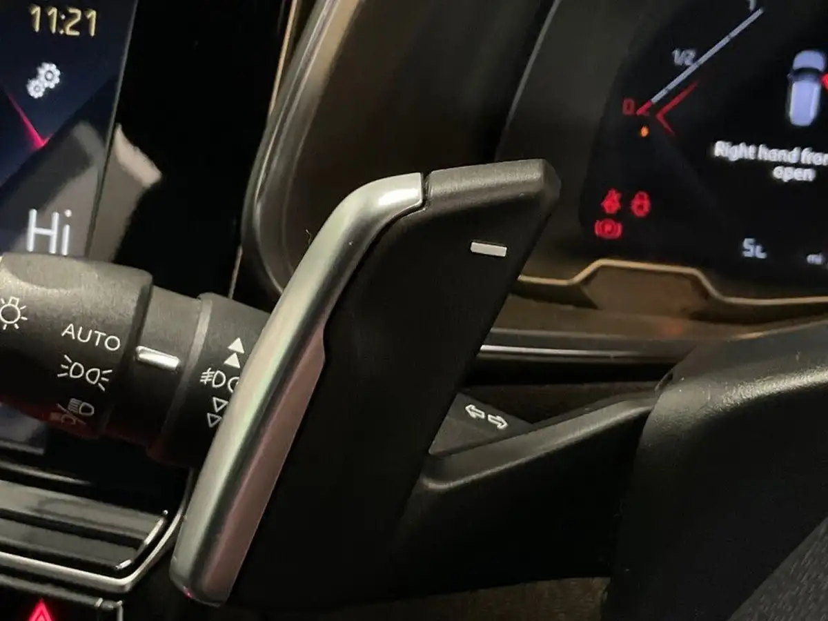 2019-ds-ds-7-crossback-20bluehdi-performance-line-big-38
