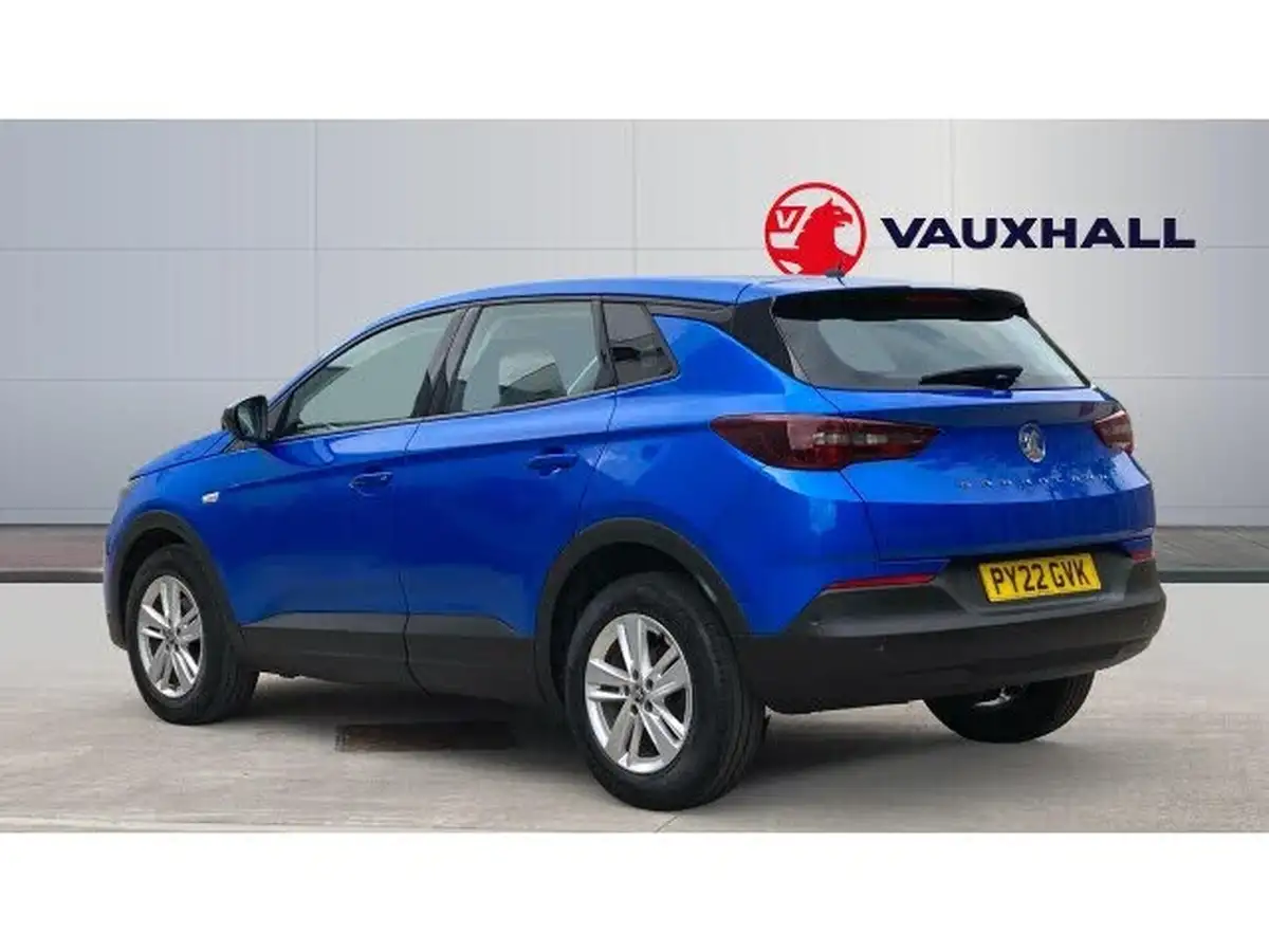 2022-vauxhall-grandland-12-design-big-1
