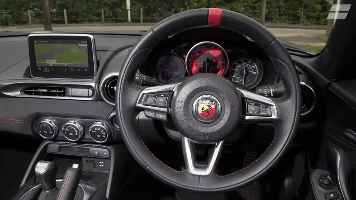 2016-abarth-124-14-multiair-spider-big-34