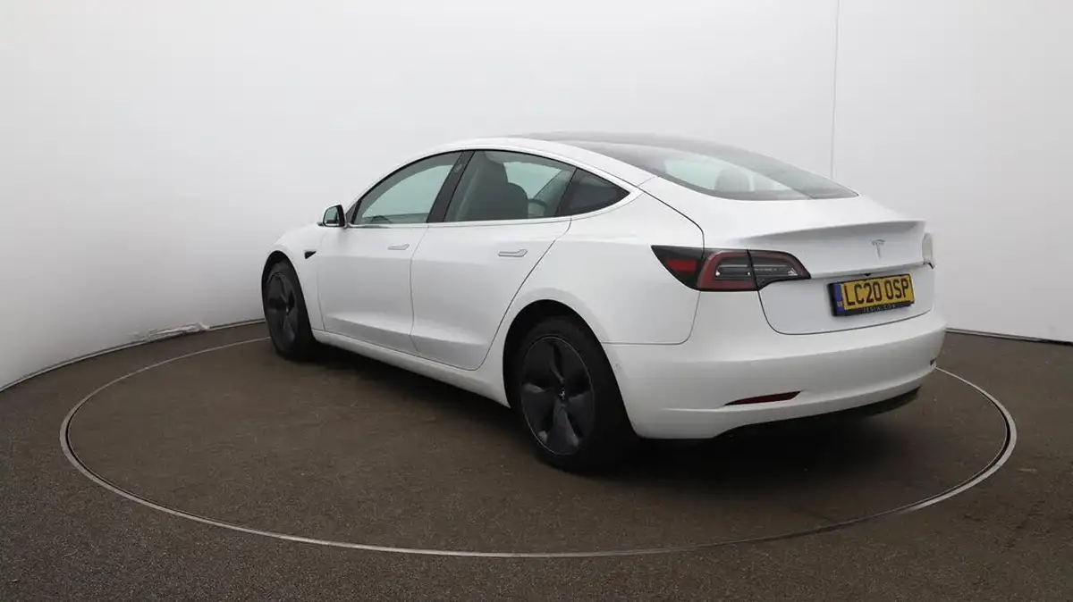 2020-tesla-model-3-e-standard-plus-big-62