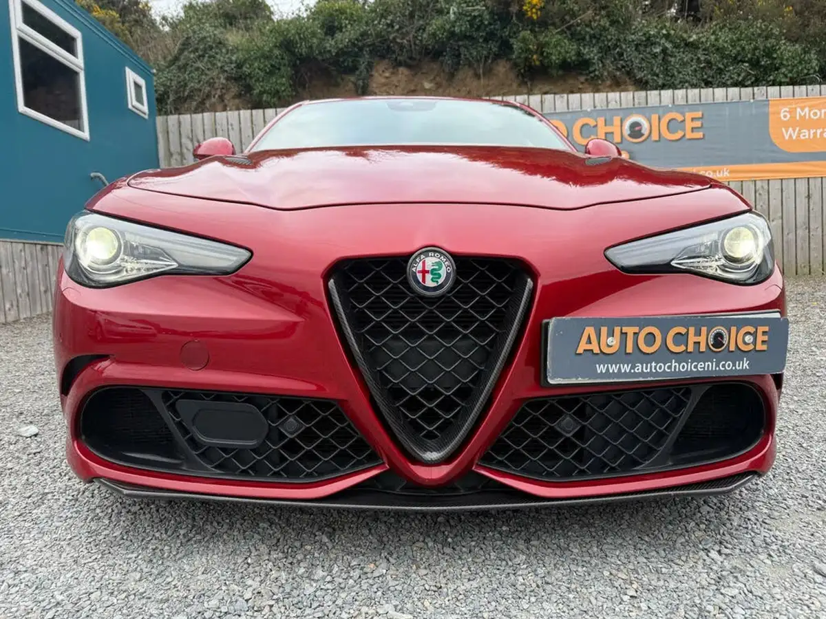 2017-alfa-romeo-giulia-29-biturbo-quadrifoglio-big-41