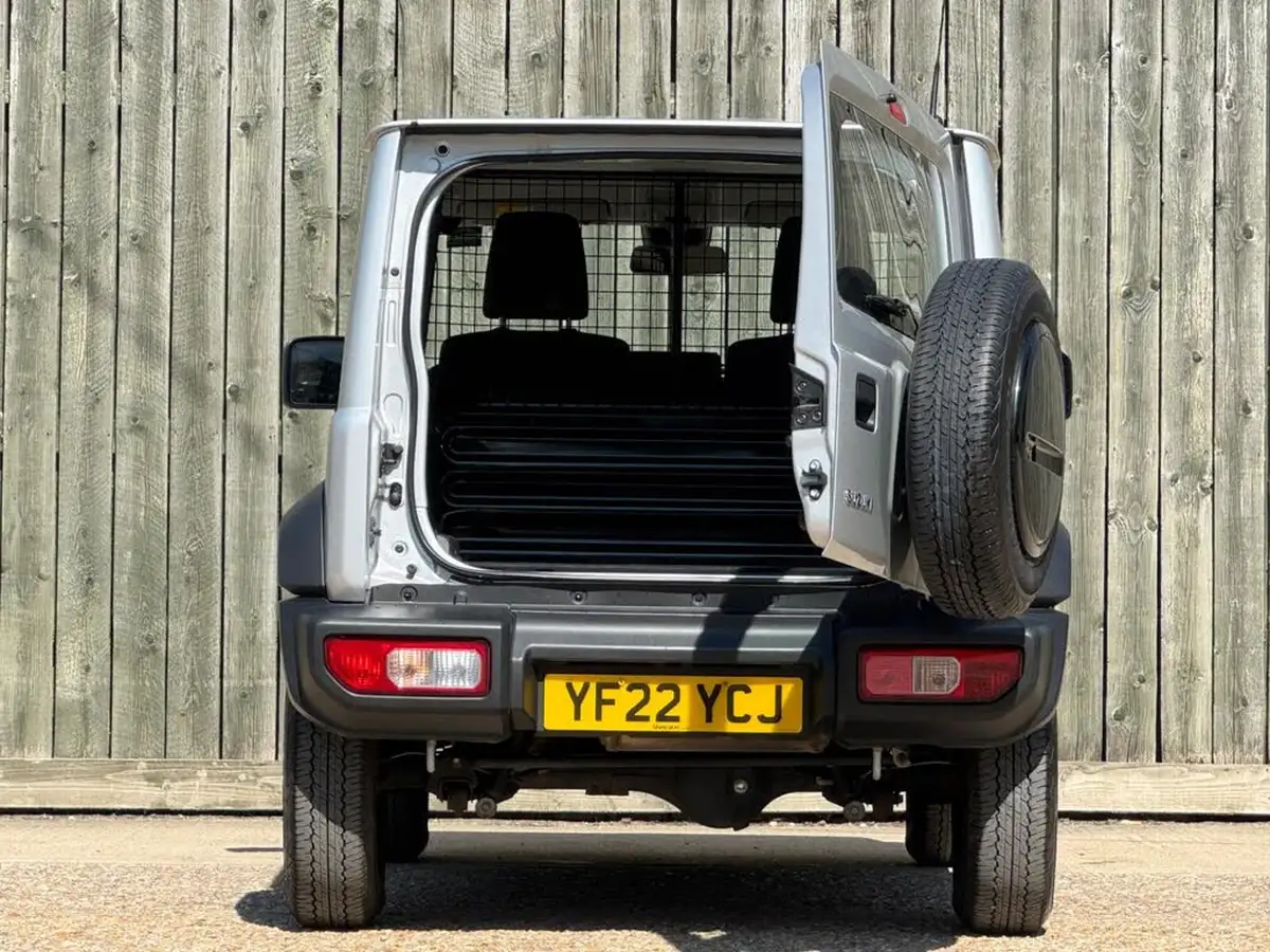 2022-suzuki-jimny-15-light-commercial-allgrip-big-17