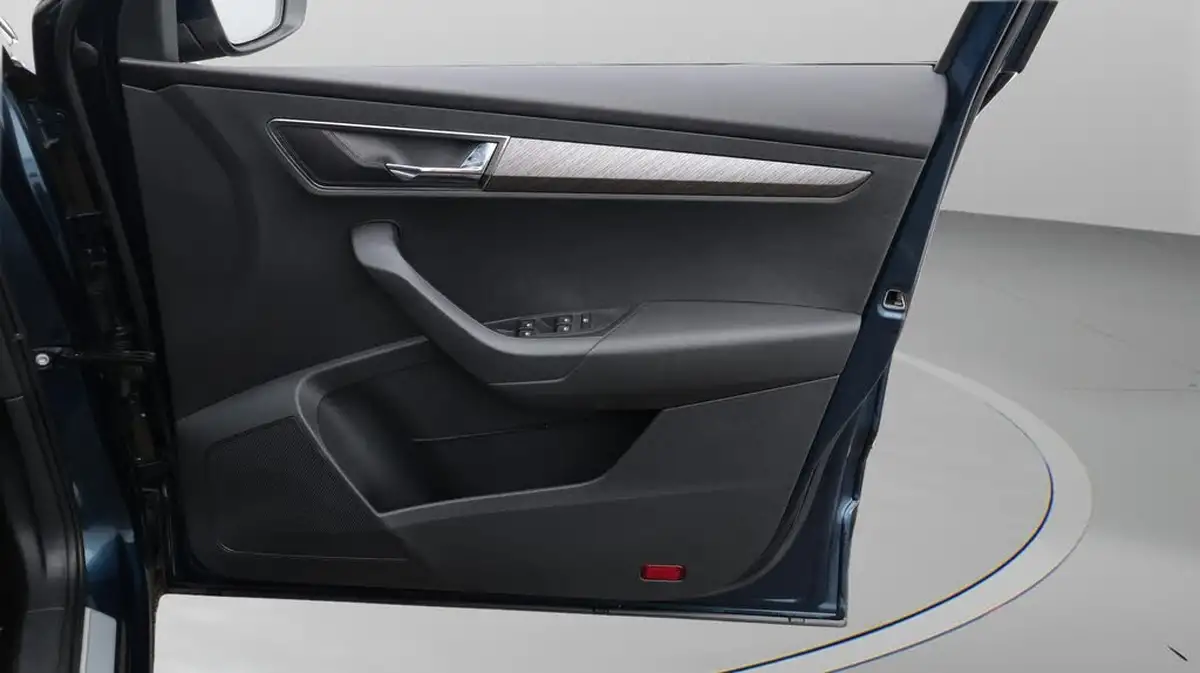 2023-skoda-karoq-15-tsi-se-l-dsg-big-15