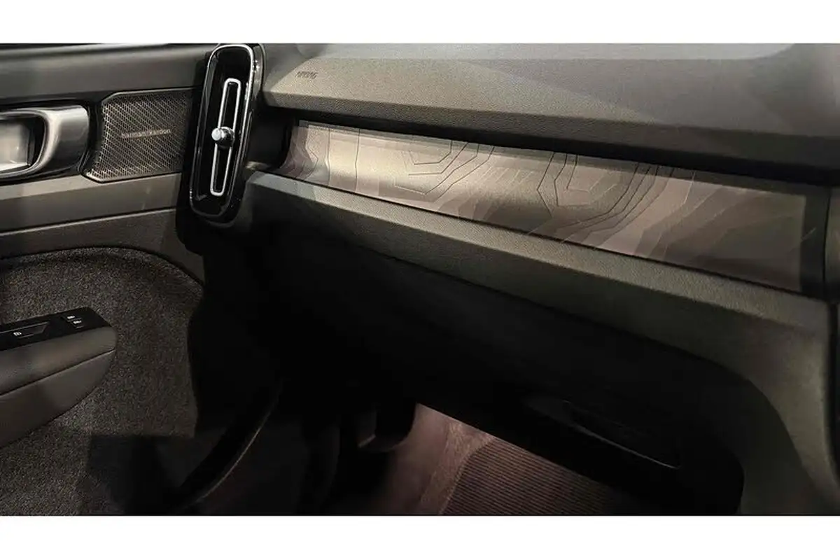 2022-volvo-c40-e-twin-recharge-pro-big-33