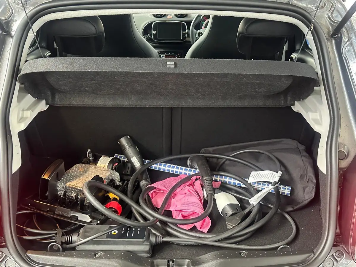 2021-smart-forfour-eq-exclusive-big-22