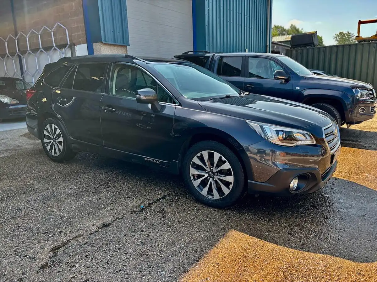 2017-subaru-outback-20td-se-premium-lineartronic-big-1