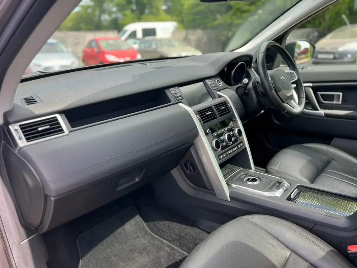 2019-land-rover-discovery-sport-20-si4-hse-big-14