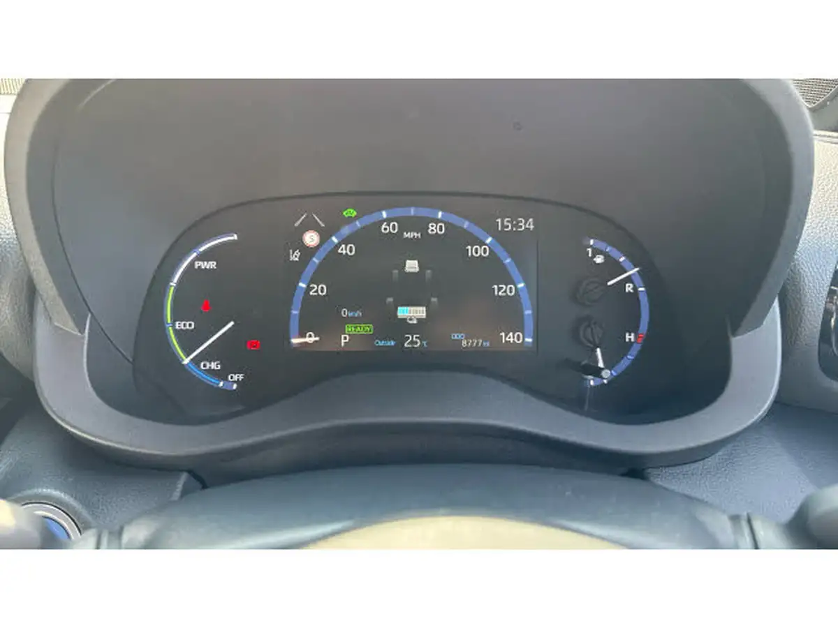2023-toyota-yaris-cross-15-vvt-i-design-big-17