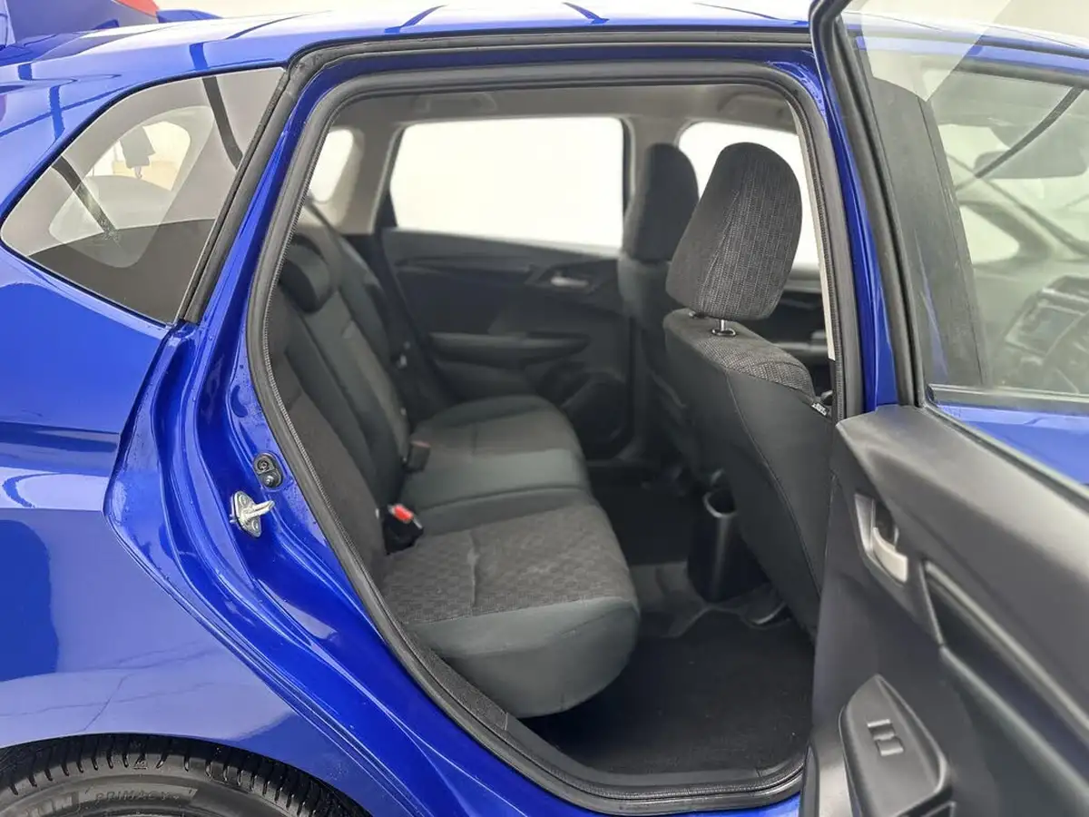 2015-honda-jazz-13-i-vtec-s-big-33