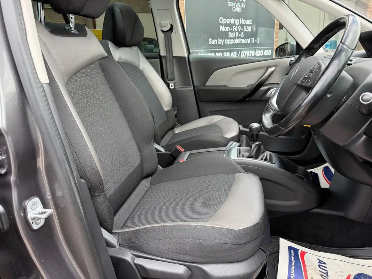 2017-citroen-grand-c4-picasso-16bluehdi-flair-big-31