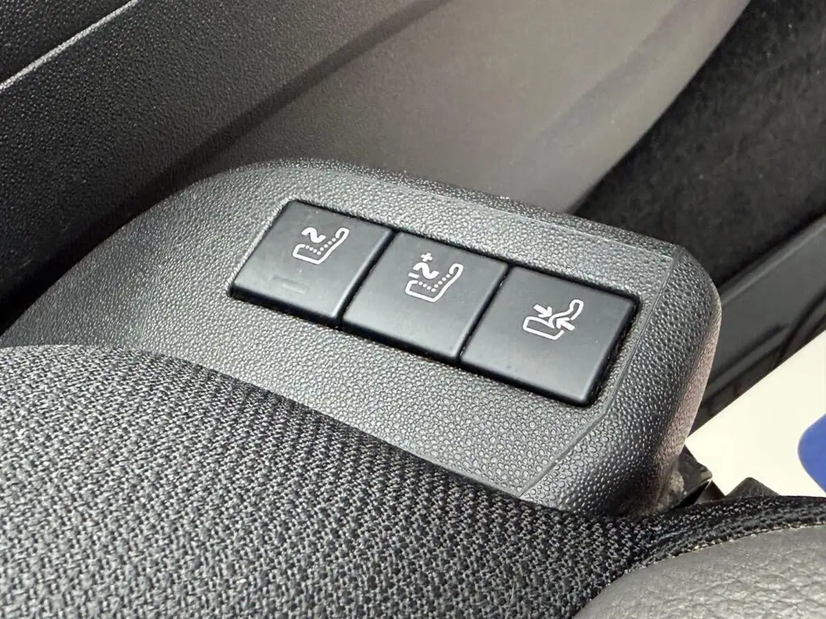 2017-citroen-grand-c4-picasso-16bluehdi-flair-big-55