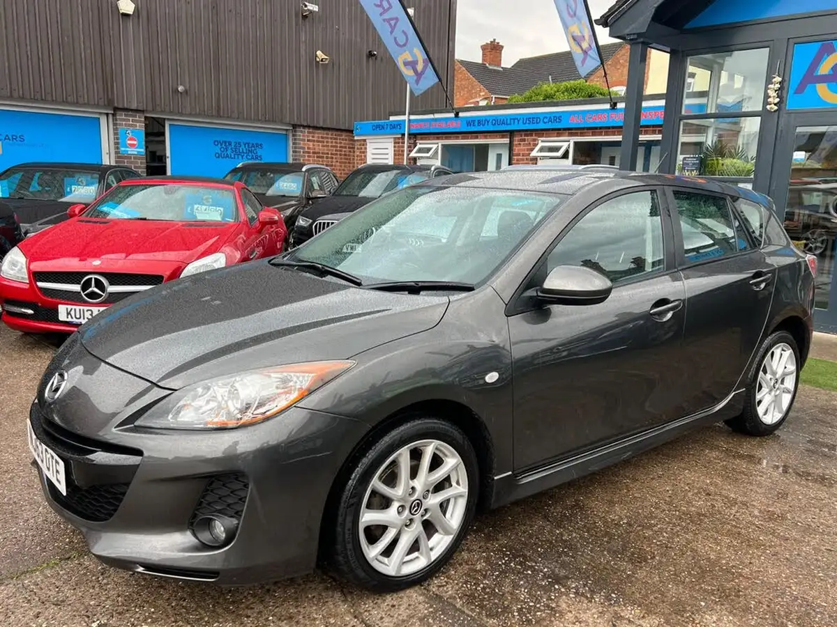 2013-mazda-mazda3-16-tamura-big-41