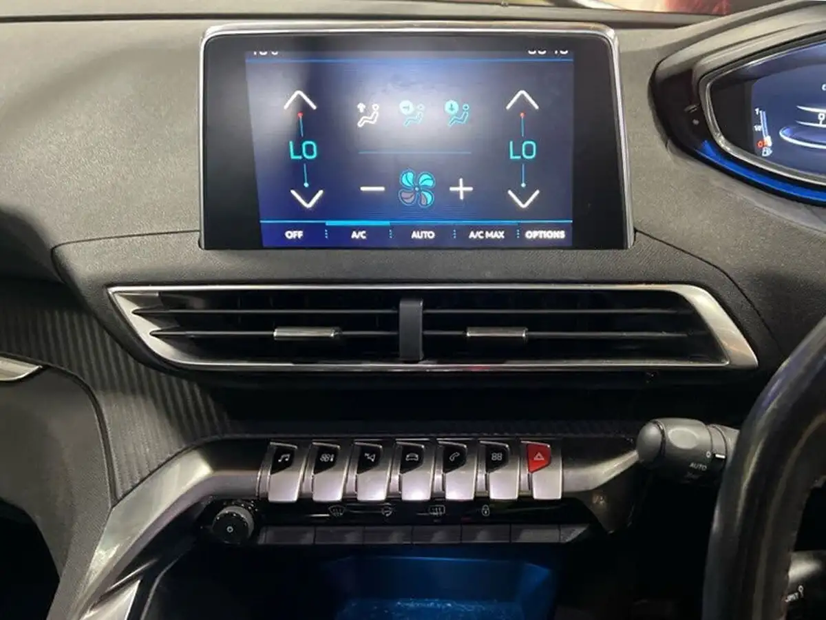 2017-peugeot-3008-suv-12-puretech-active-big-6