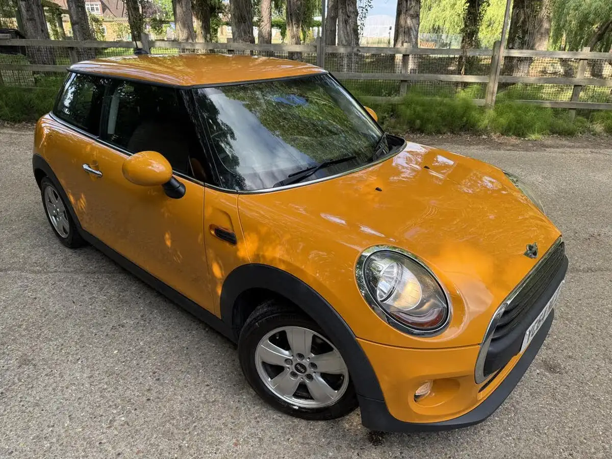 2014-mini-cooper-12-one-media-xlss-3d-big-10
