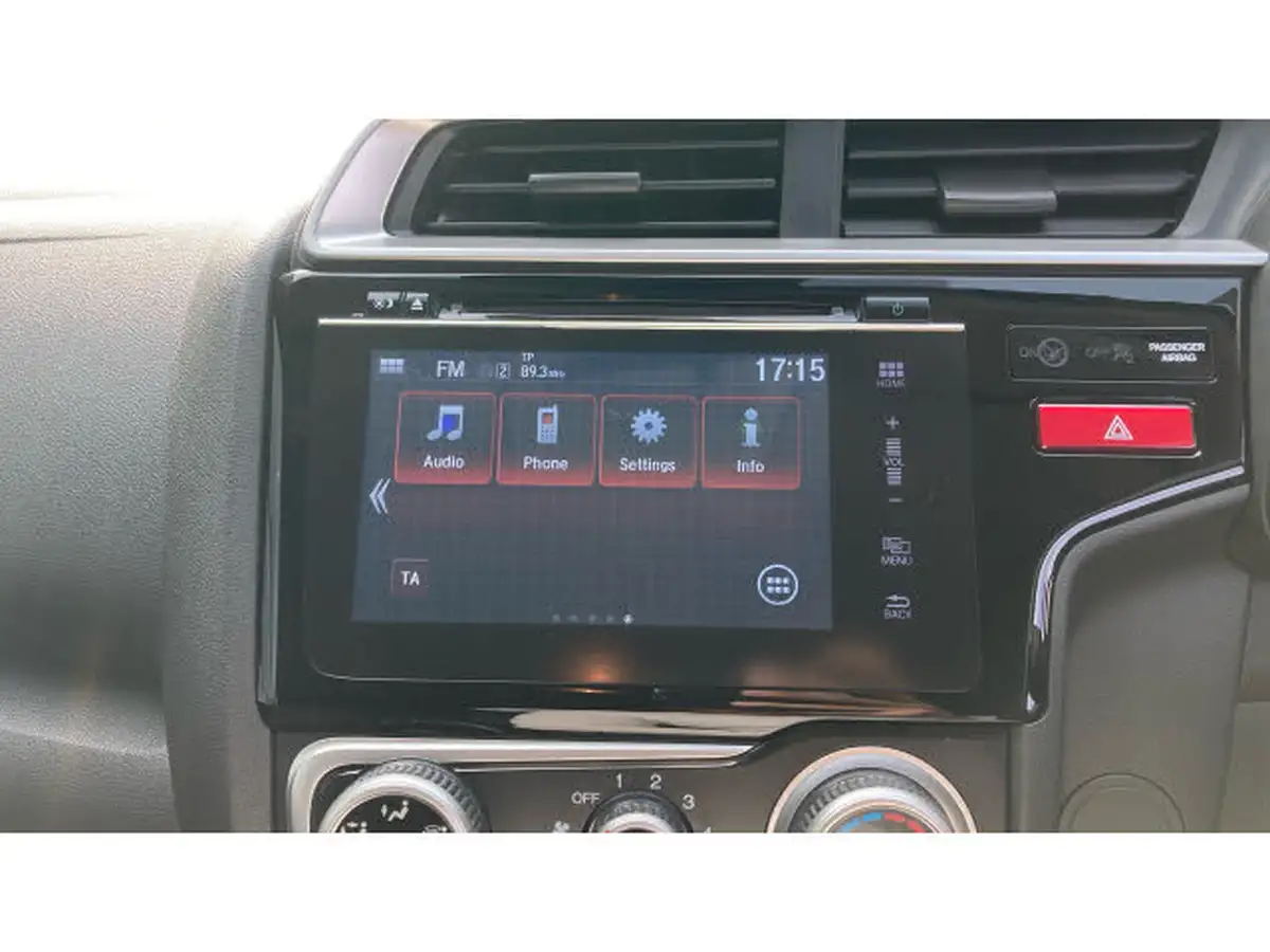 2016-honda-jazz-13-i-vtec-se-big-11