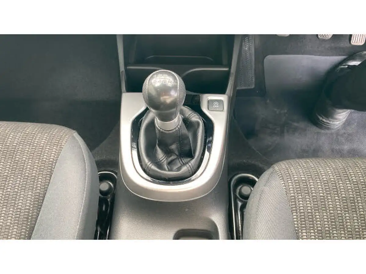 2016-honda-jazz-13-i-vtec-se-big-35