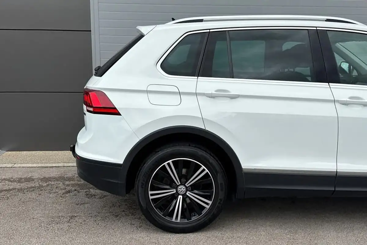 2018-volkswagen-tiguan-20tdi-se-navigation-150ps-4motion-ss-dsg-big-30
