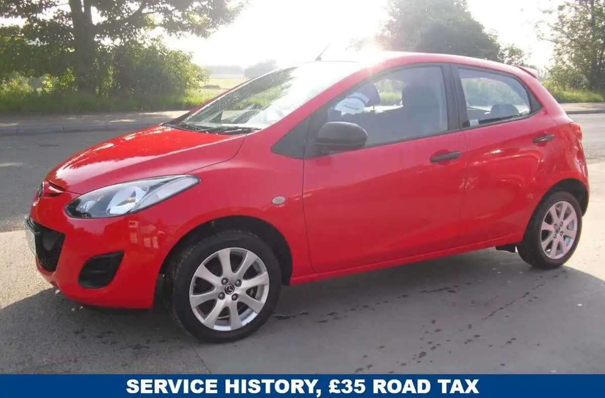2014-mazda-mazda2-13-se-air-con-big-0