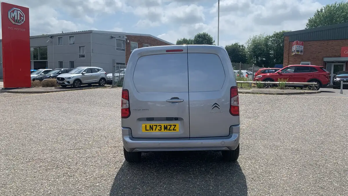 2024-citroen-berlingo-15-bluehdi-1000-driver-edition-100pseu6d-big-8