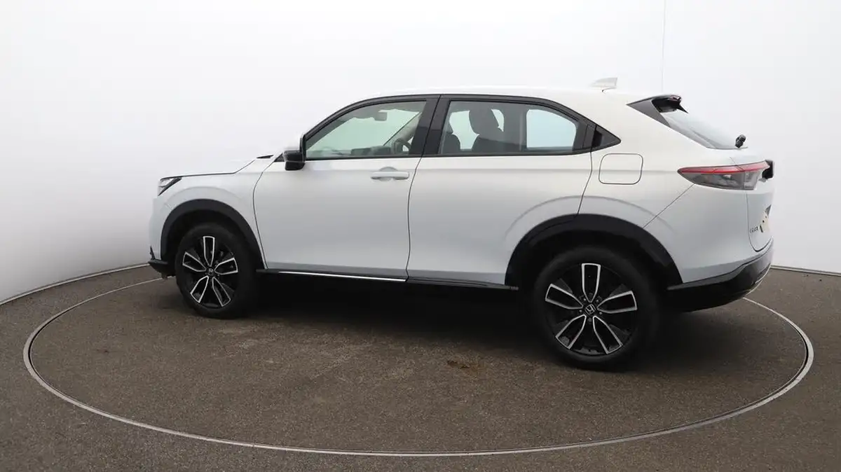 2022-honda-hr-v-15-i-mmd-advance-big-47