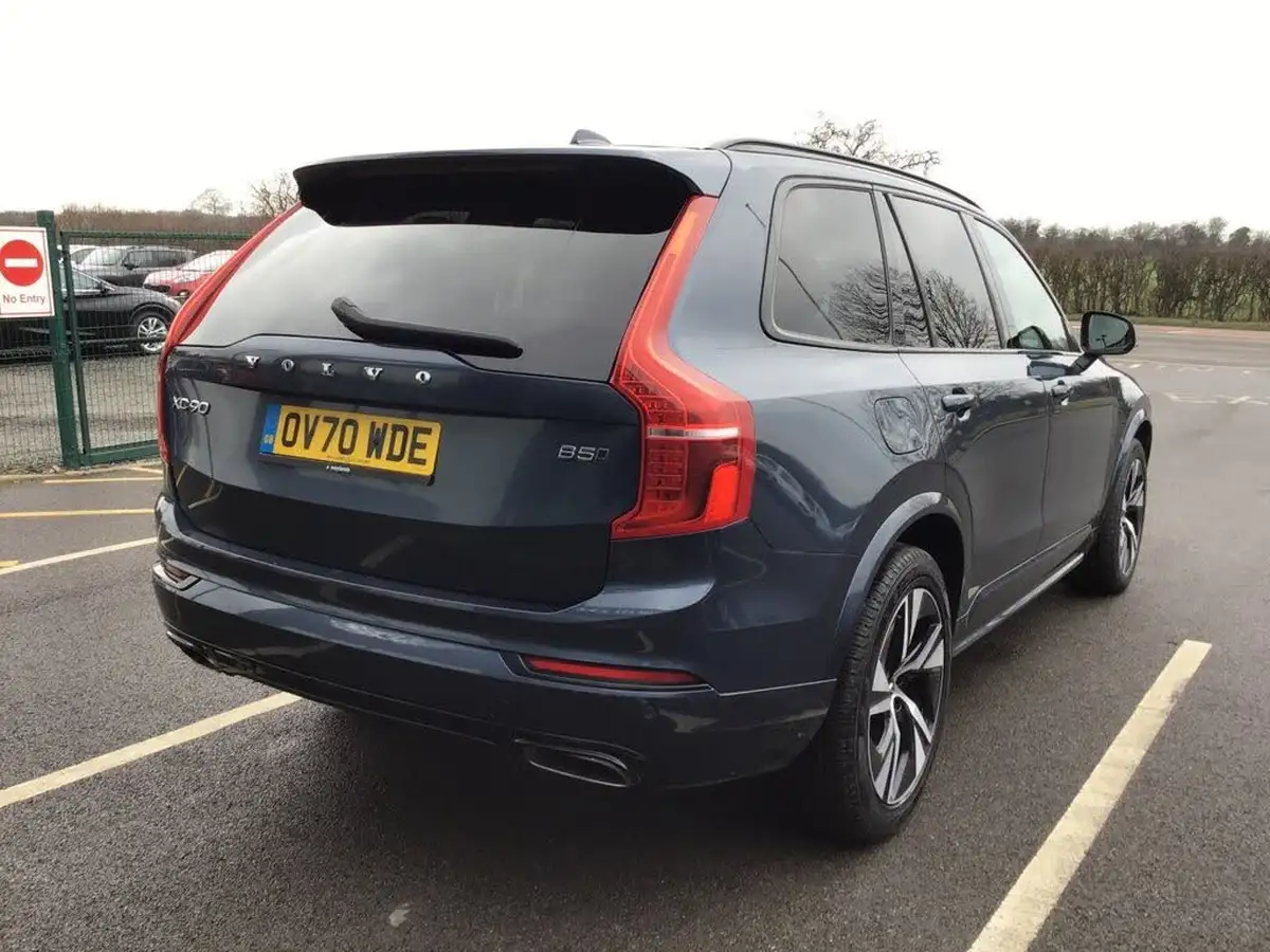2020-volvo-xc90-20td-b5-r-design-big-7