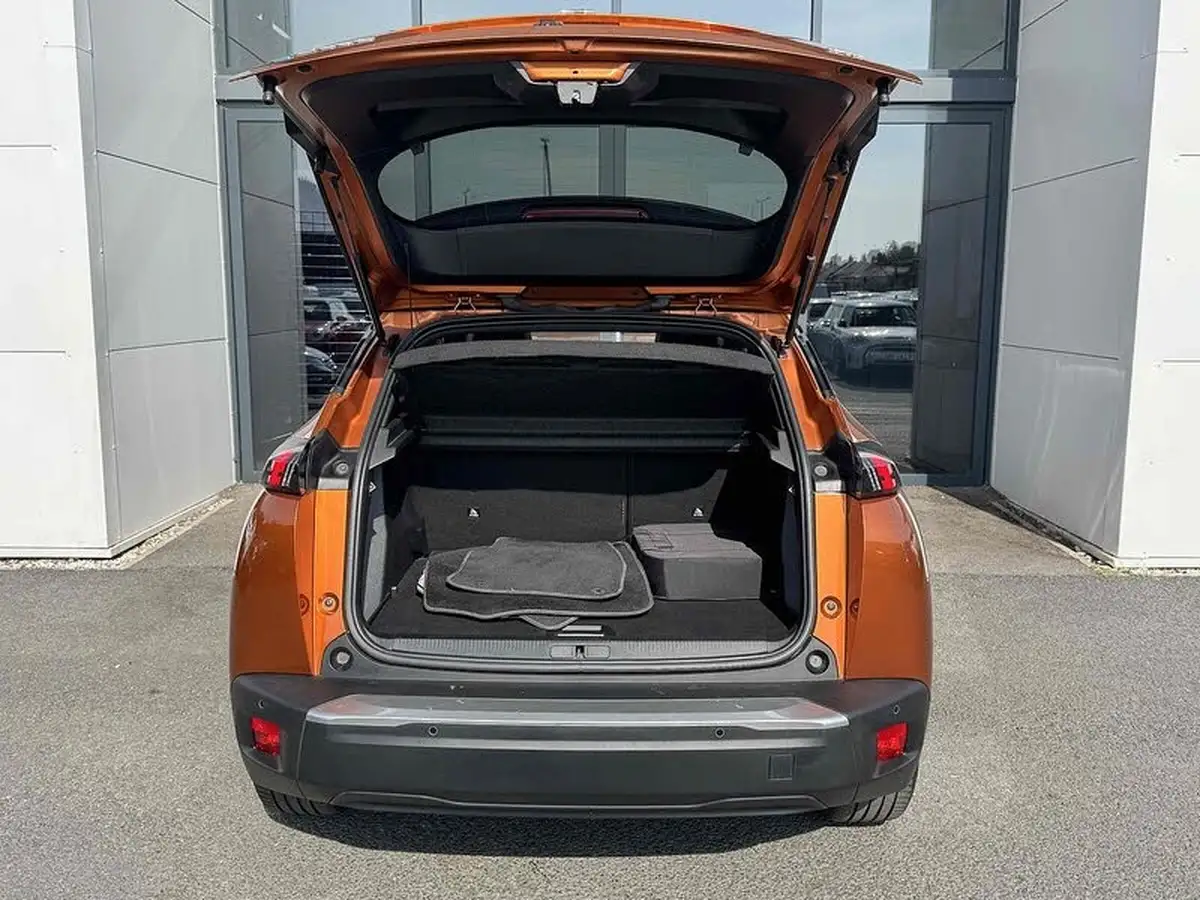 2021-peugeot-2008-suv-e-gt-premium-big-18