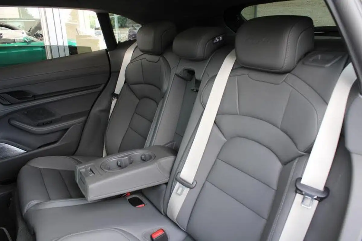 2023-porsche-taycan-e-turbo-cross-turismo-big-23