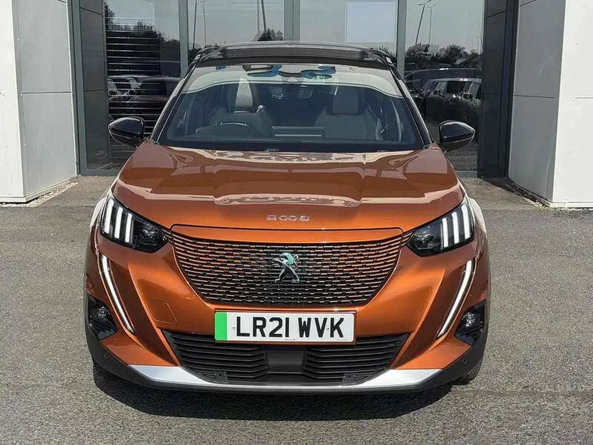 2021-peugeot-2008-suv-e-gt-premium-big-42