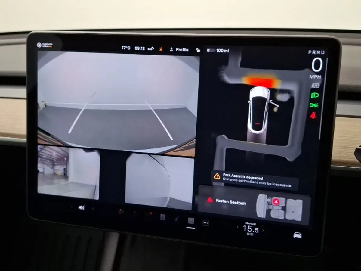 2023-tesla-model-y-e-long-range-big-10