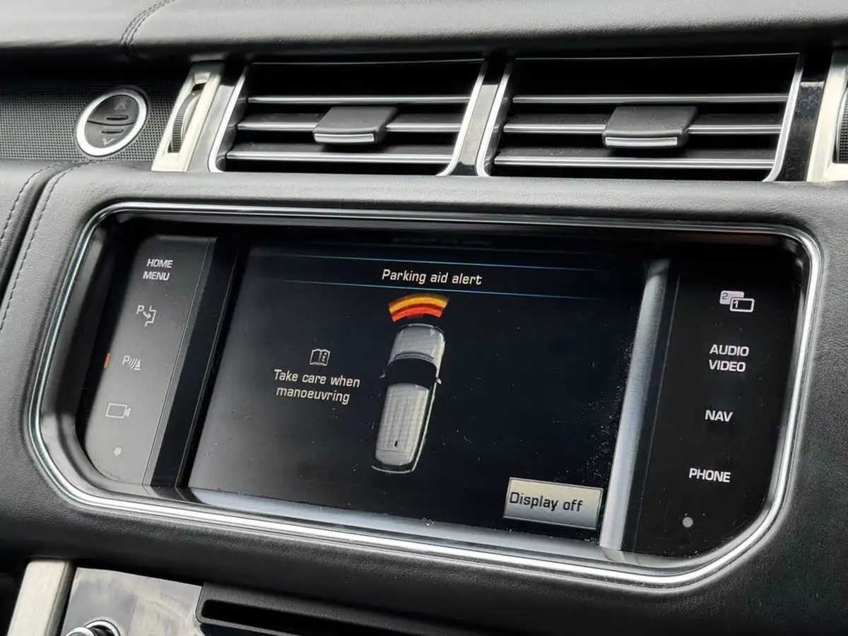 2013-land-rover-range-rover-44-sdv8-autobiography-big-70