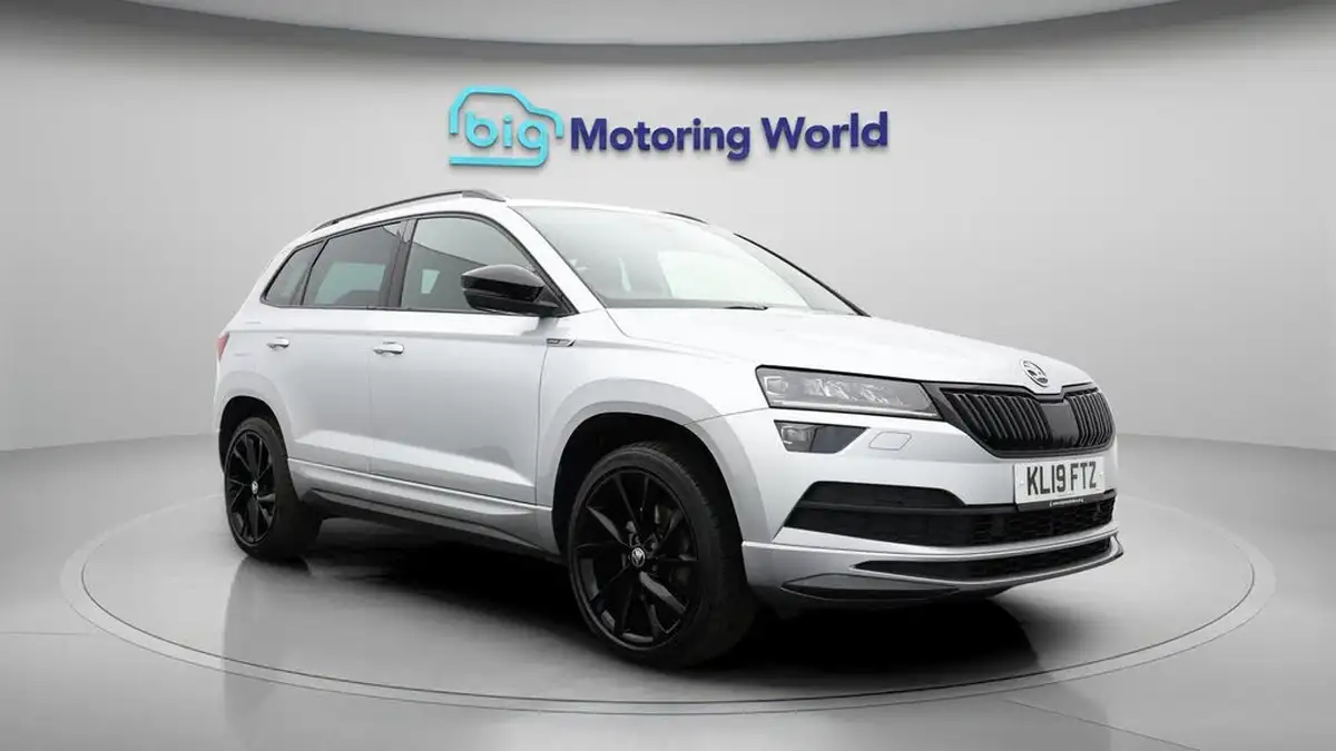 2019-skoda-karoq-20-tsi-sportline-big-1