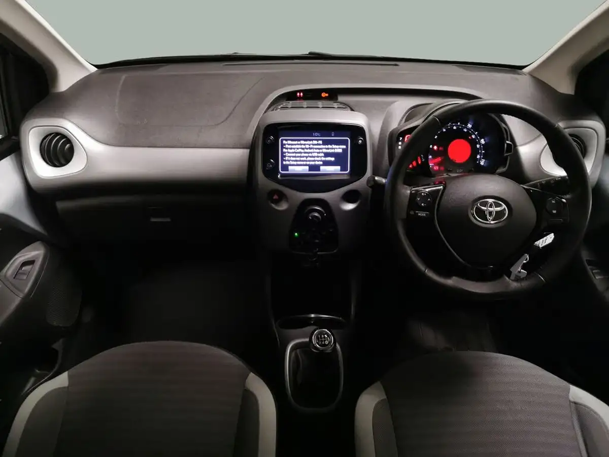 2020-toyota-aygo-10-vvt-i-x-play-big-7
