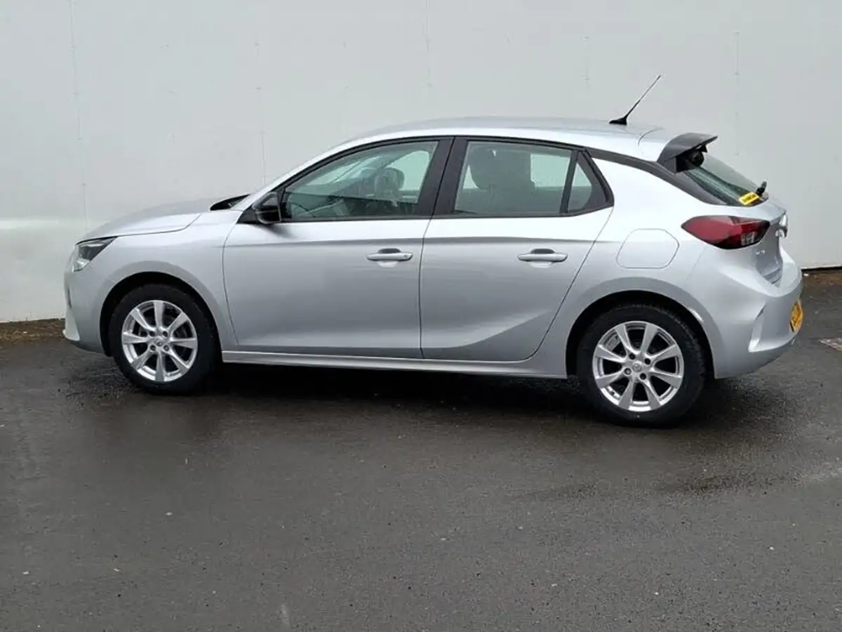 2023-vauxhall-corsa-12i-design-big-3