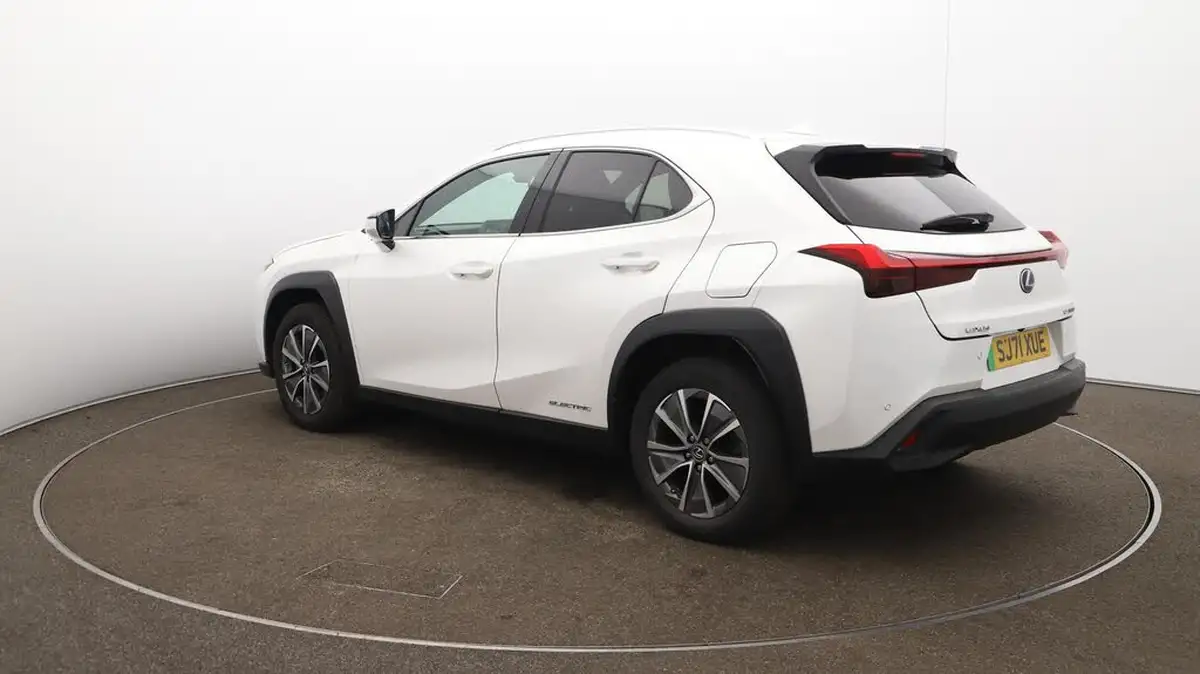 2021-lexus-ux-300e-e-ux-big-63
