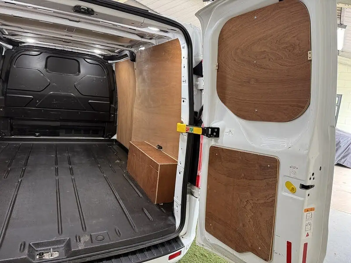 2020-ford-transit-custom-20tdci-300-l1h1-limited-130pseu6dt-panel-van-big-33
