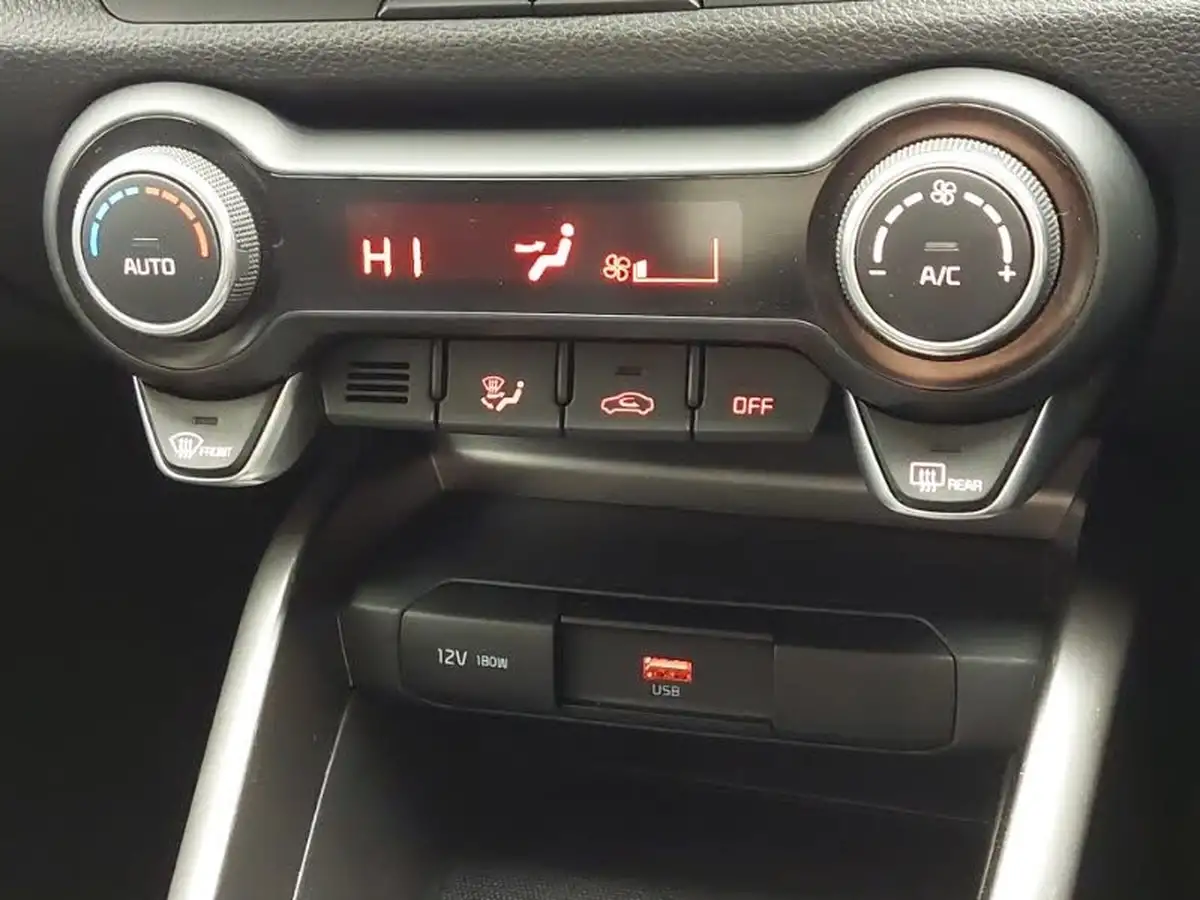 2024-kia-stonic-10-t-gdi-gt-line-s-98bhp-dct-big-14