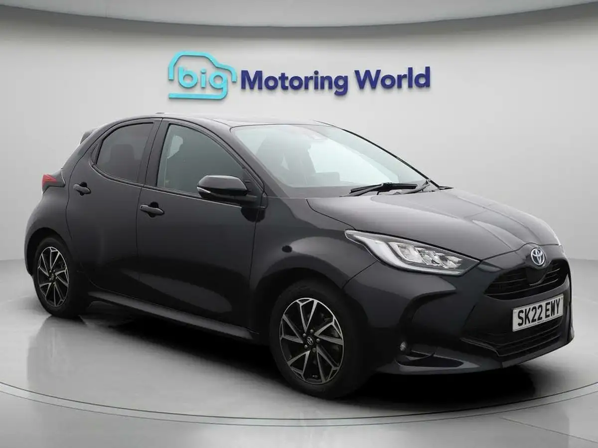 2022-toyota-yaris-15-vvt-i-design-big-0