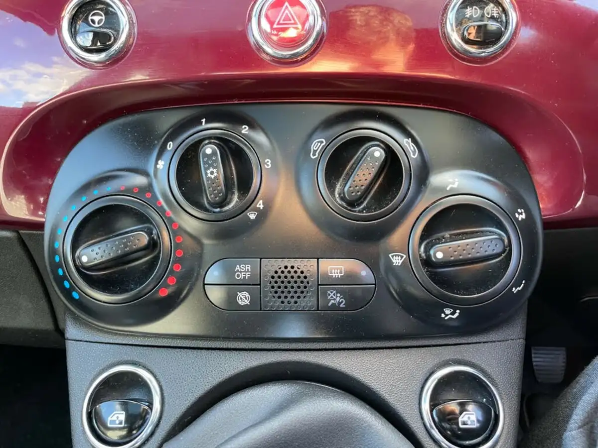 2020-fiat-500-10-lounge-big-30