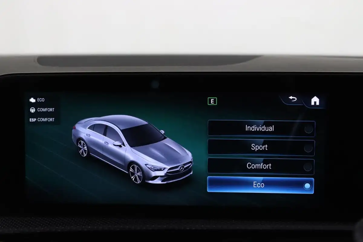 2021-mercedes-benz-cla-13-cla-200-amg-line-coupe-4d-big-32