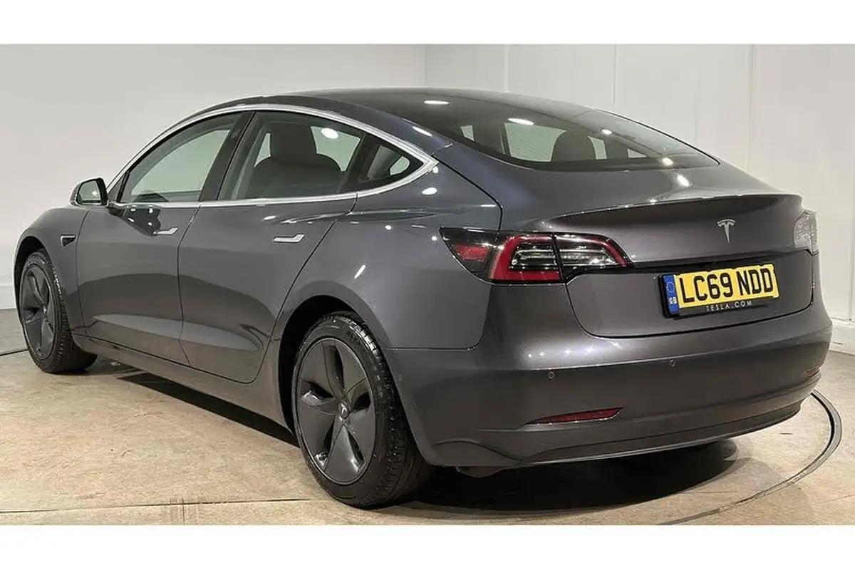 2019-tesla-model-3-e-standard-plus-big-5