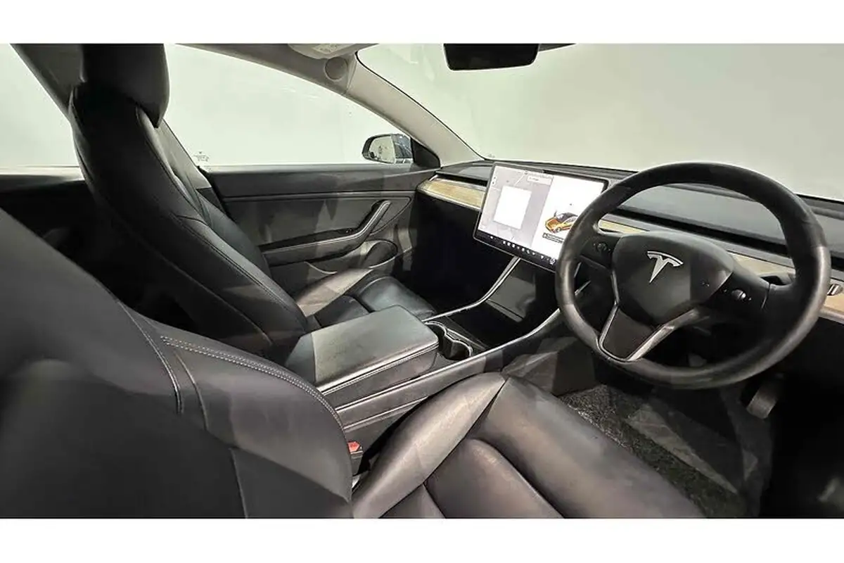 2019-tesla-model-3-e-standard-plus-big-33
