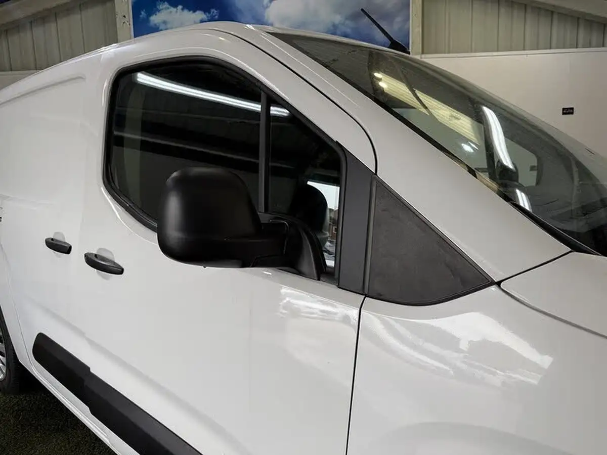 2020-vauxhall-combo-15cdti-sportive-2300-100pseu6d-t-l2h1-panel-big-13